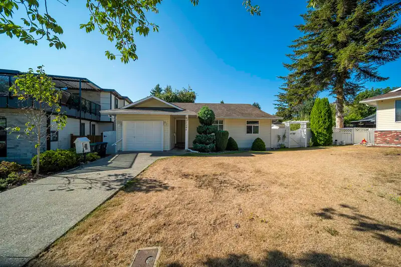 17346 60A AVENUE - photo 2 of 39