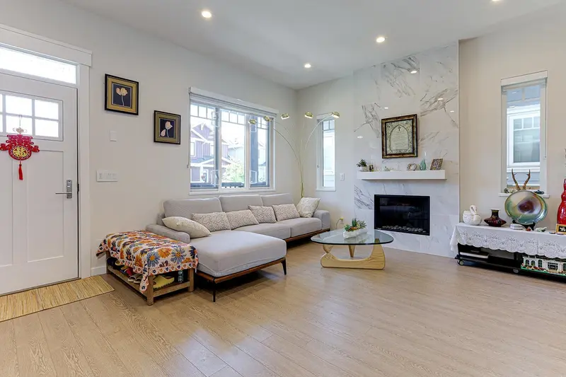 4705 HAZELNUT WAY - photo 2 of 25