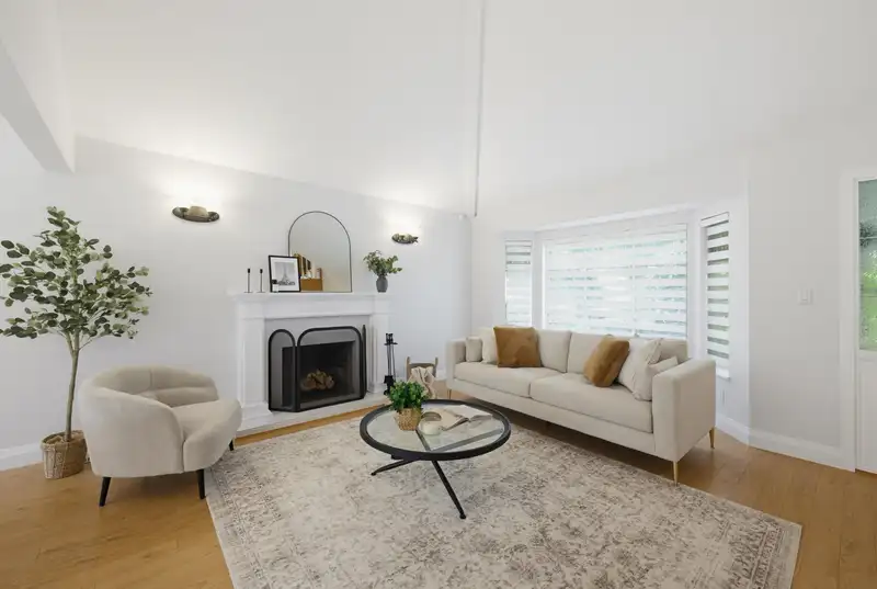 10340 167 STREET - photo 2 of 40