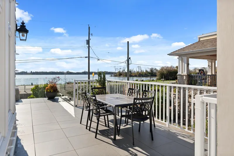 6461 DYKE ROAD - photo 4 of 25