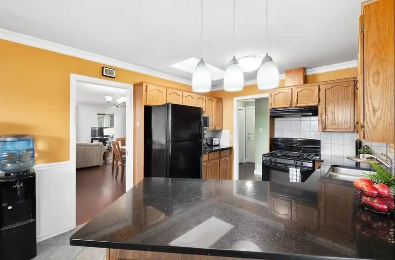 19093 SUNDALE COURT - photo 4 of 26