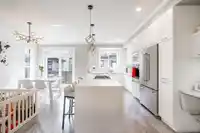 191 16488 64 AVENUE - thumbnail 5