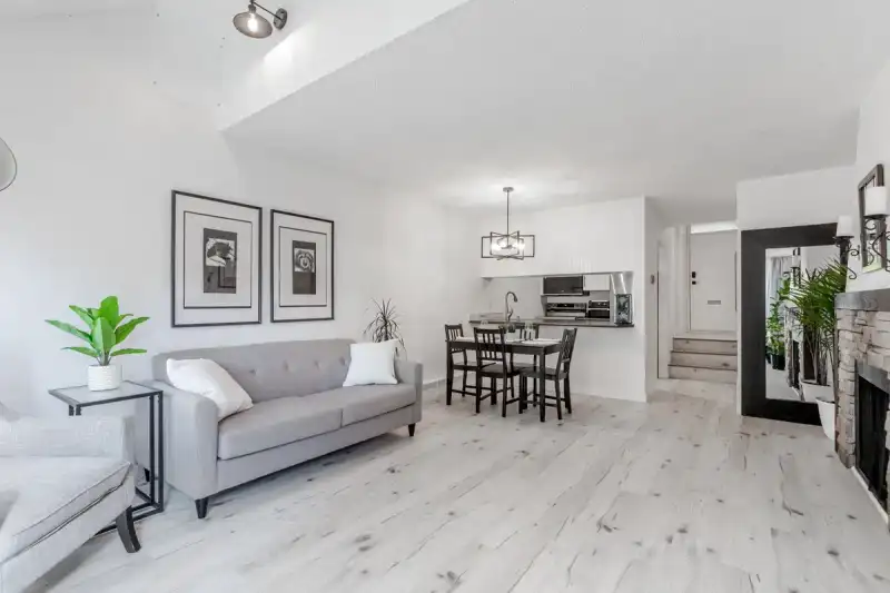 64 17710 60 AVENUE - photo 1 of 17