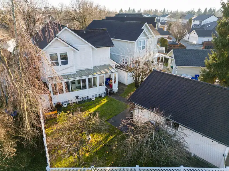 18451 66 AVENUE - photo 4 of 38