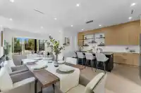 101 15871 111A AVENUE - thumbnail 2