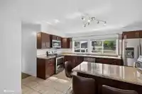 14032 GROSVENOR ROAD - thumbnail 12