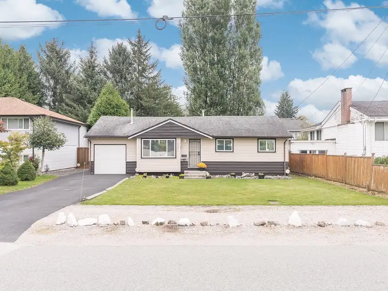 10634 141 STREET - photo 3 of 36