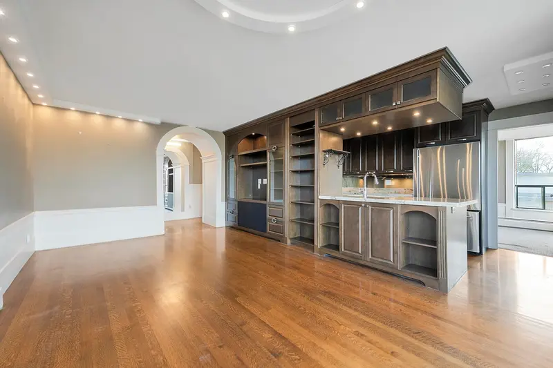 501 2370 W 2ND AVENUE - photo 4 of 25