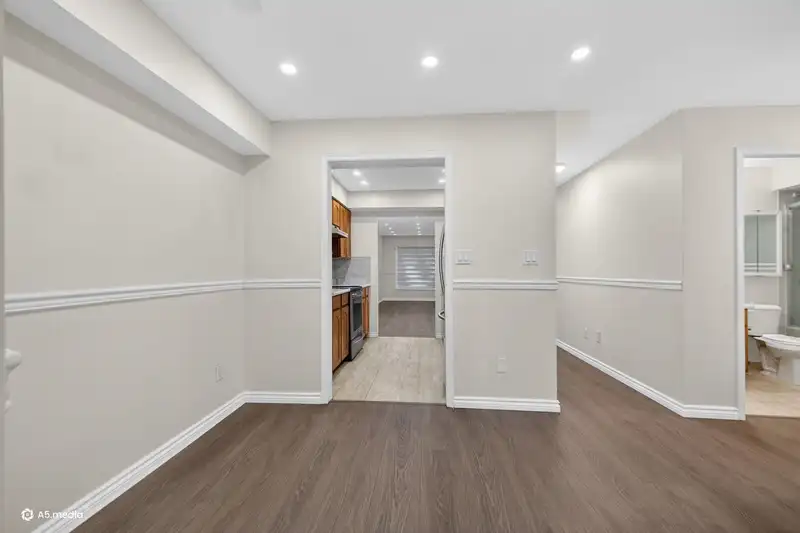 129 13725 72A AVENUE - photo 4 of 31
