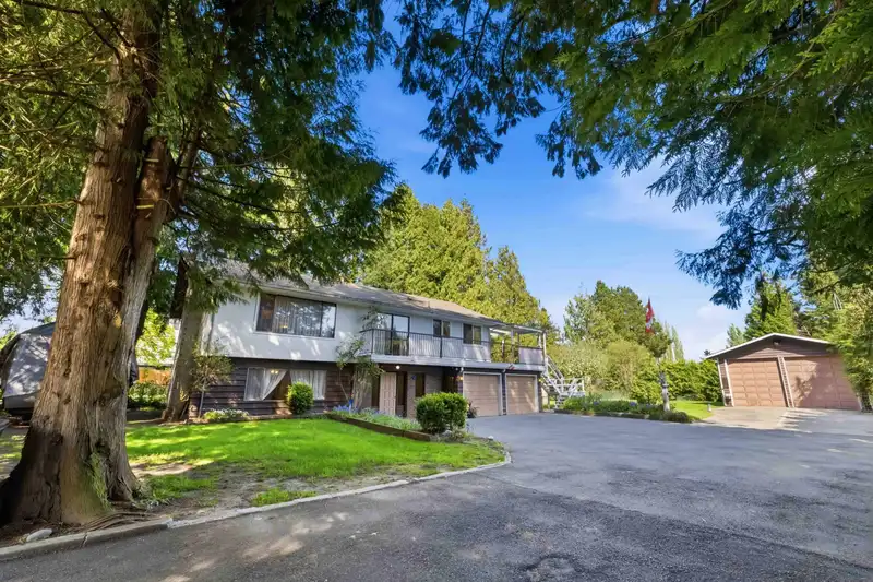 5860 172 STREET - photo 2 of 35