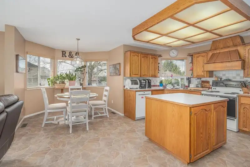 14206 86 AVENUE - photo 2 of 36