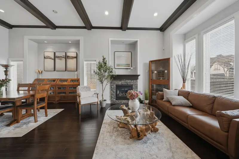 15830 80A AVENUE - photo 4 of 25