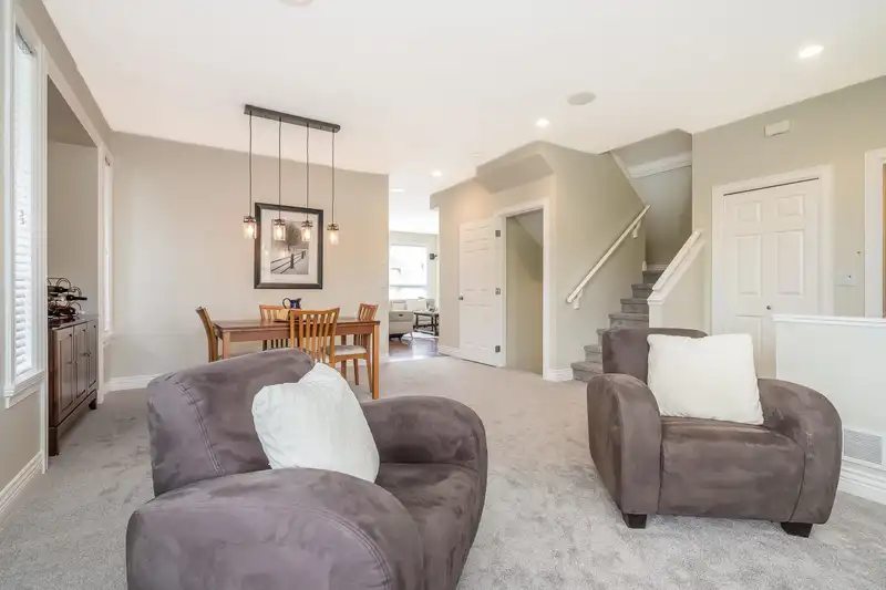 19342 66 AVENUE - photo 4 of 36