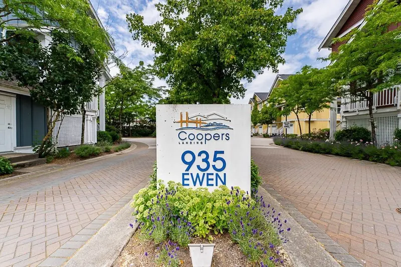 35 935 EWEN AVENUE - photo 1 of 25