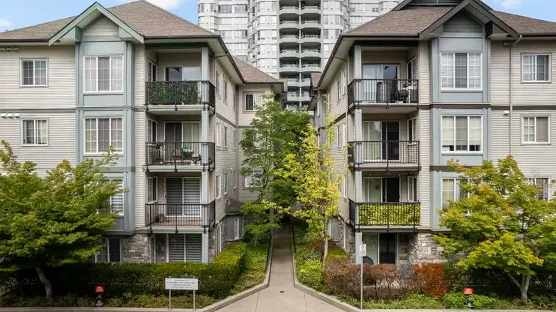 405 14859 100 AVENUE - photo 1 of 31