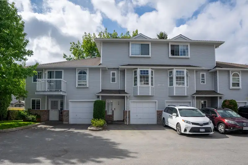 3 13981 70 AVENUE - photo 1 of 39