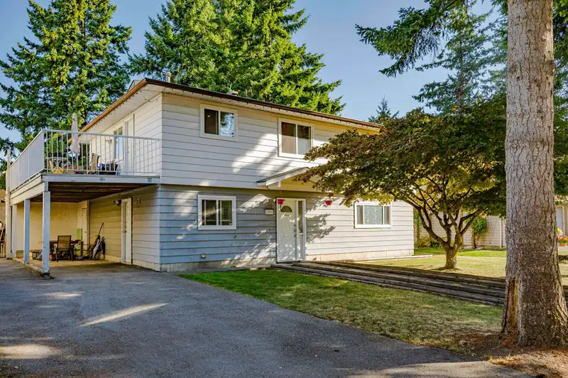 12891 69 AVENUE - photo 3 of 32
