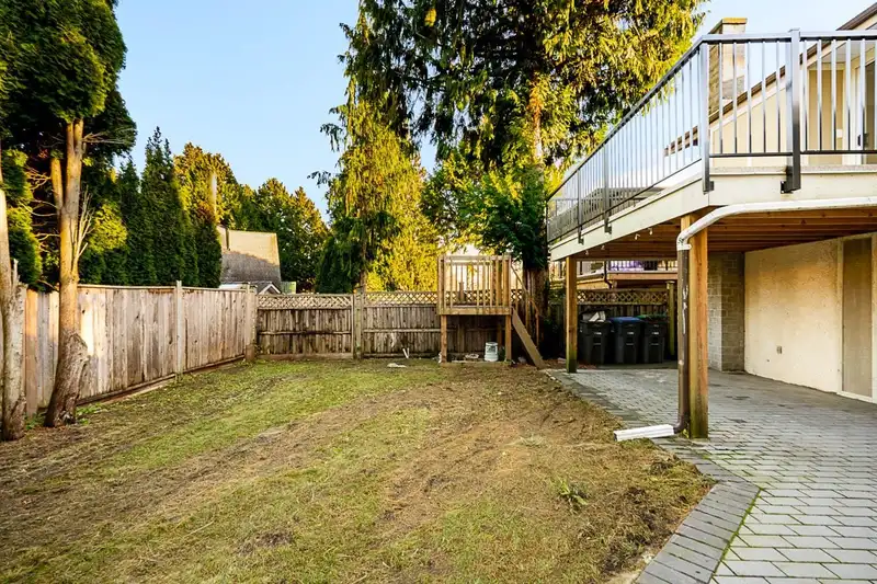13261 66B AVENUE - photo 2 of 29